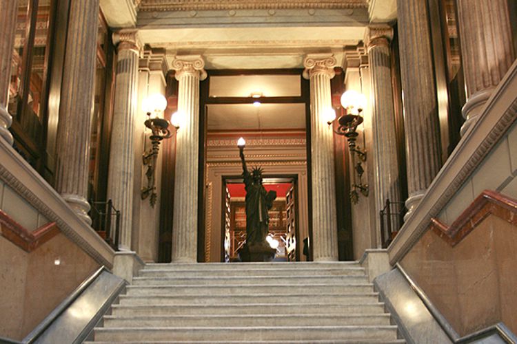 BIBLIOTECA ARÚS