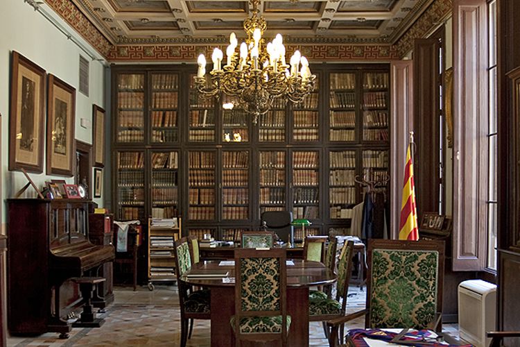 BIBLIOTECA ARÚS