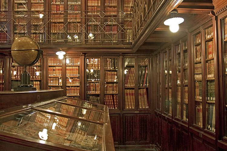 BIBLIOTECA ARÚS