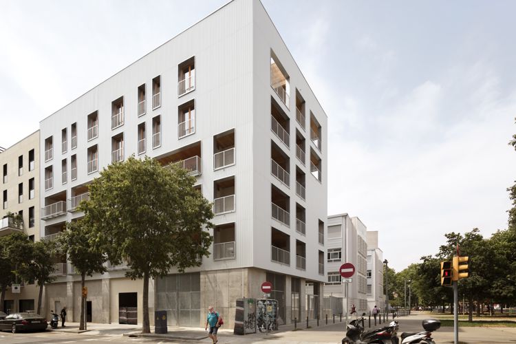 ITINERARIO LA VIVIENDA COOPERATIVA EN POBLENOU
