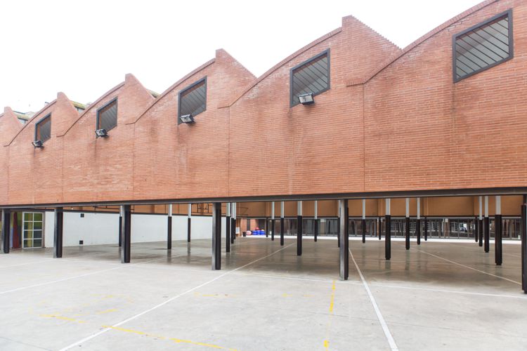 ANTIGUOS TALLERES MANYACH (ESCUELA JOSEP MARIA JUJOL)
