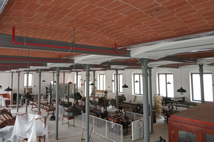 NAVE VIEJA DE CAN MANYER