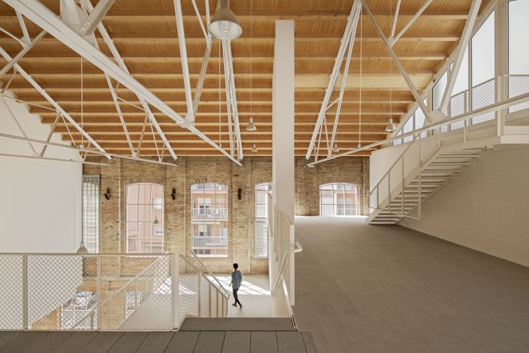 RECINTO FABRA I COATS – ESPACIO VERTICAL (COLLA CASTELLERA JOVE DE BARCELONA)