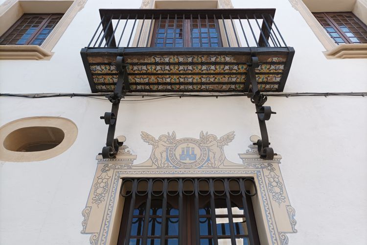 BIBLIOTECA SANTIAGO RUSIÑOL (CASA MIQUEL UTRILLO)