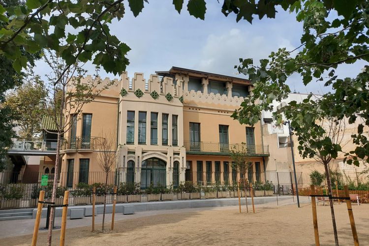 CA L’AMIGÓ I NOU JARDÍ
