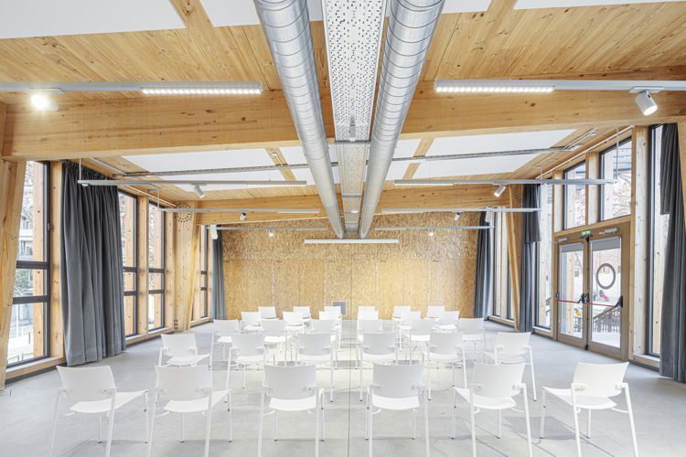 ATENEO LA BÒBILA Y PLAZA DE SÓLLER