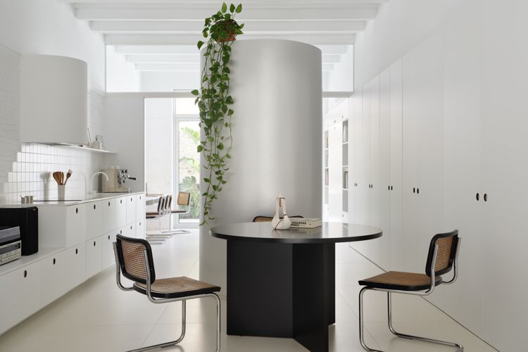 CASA-ESTUDI AL POBLENOU
