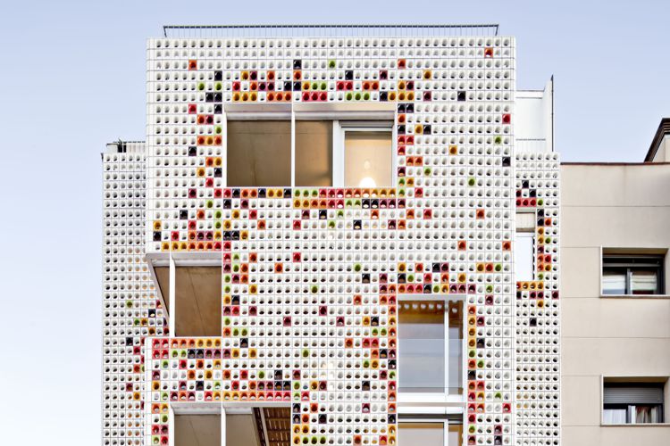 EDIFICIO DE VIVIENDAS EN LA CALLE DEL PROGRÉS