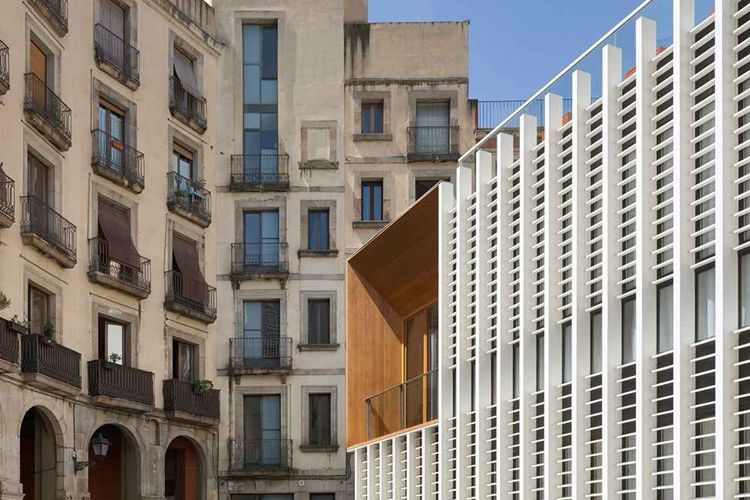CASAL DE GENT GRAN A CIUTAT VELLA