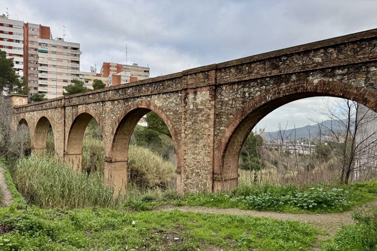 AQÜEDUCTES I HISTÒRIA A CIUTAT MERIDIANA