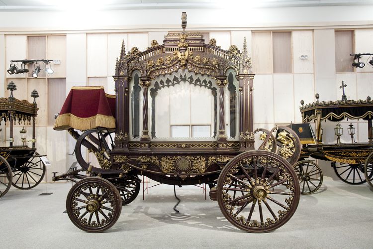 COL·LECCIÓ DE CARROSSES FÚNEBRES