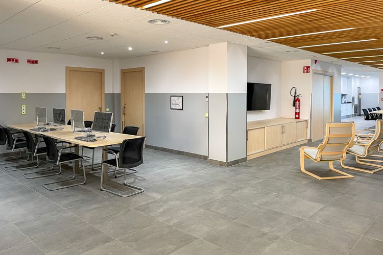 RESIDÈNCIA I CENTRE DE DIA ESCLAT