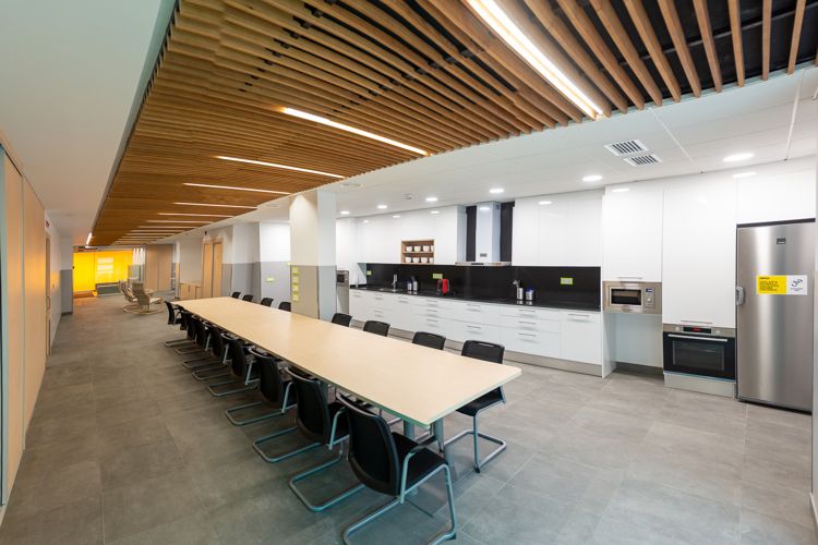 RESIDÈNCIA I CENTRE DE DIA ESCLAT