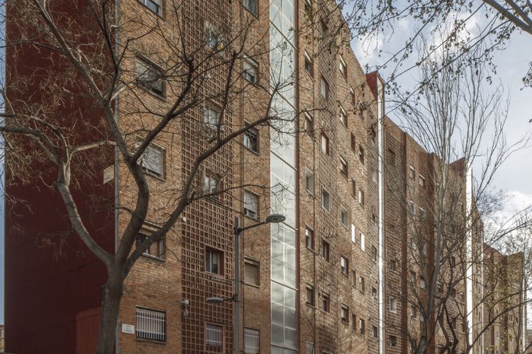 CONJUNT D’HABITATGES PER ALS TREBALLADORS DE LA SEAT