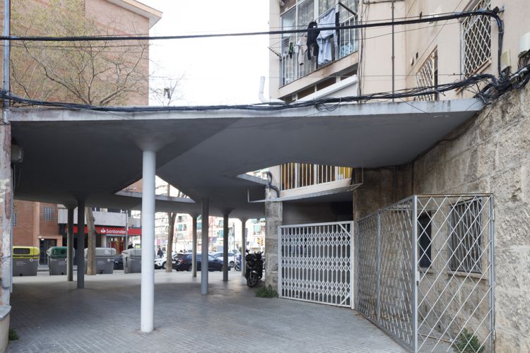 CONJUNT D’HABITATGES PER ALS TREBALLADORS DE LA SEAT